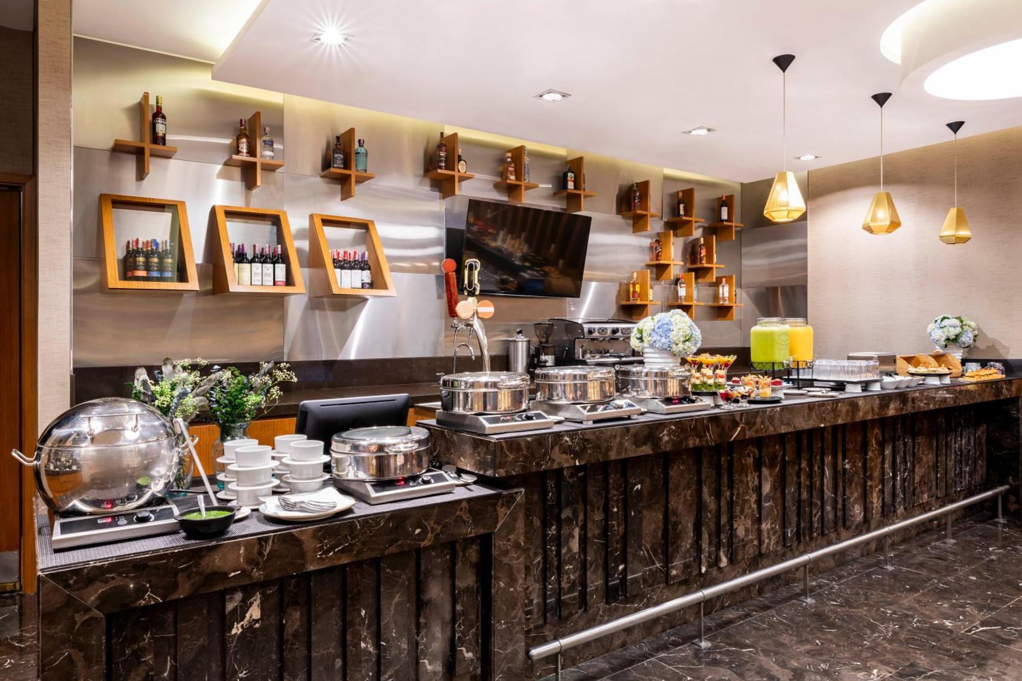 Courtyard By Marriott Bogota Airport Hotel Екстериор снимка