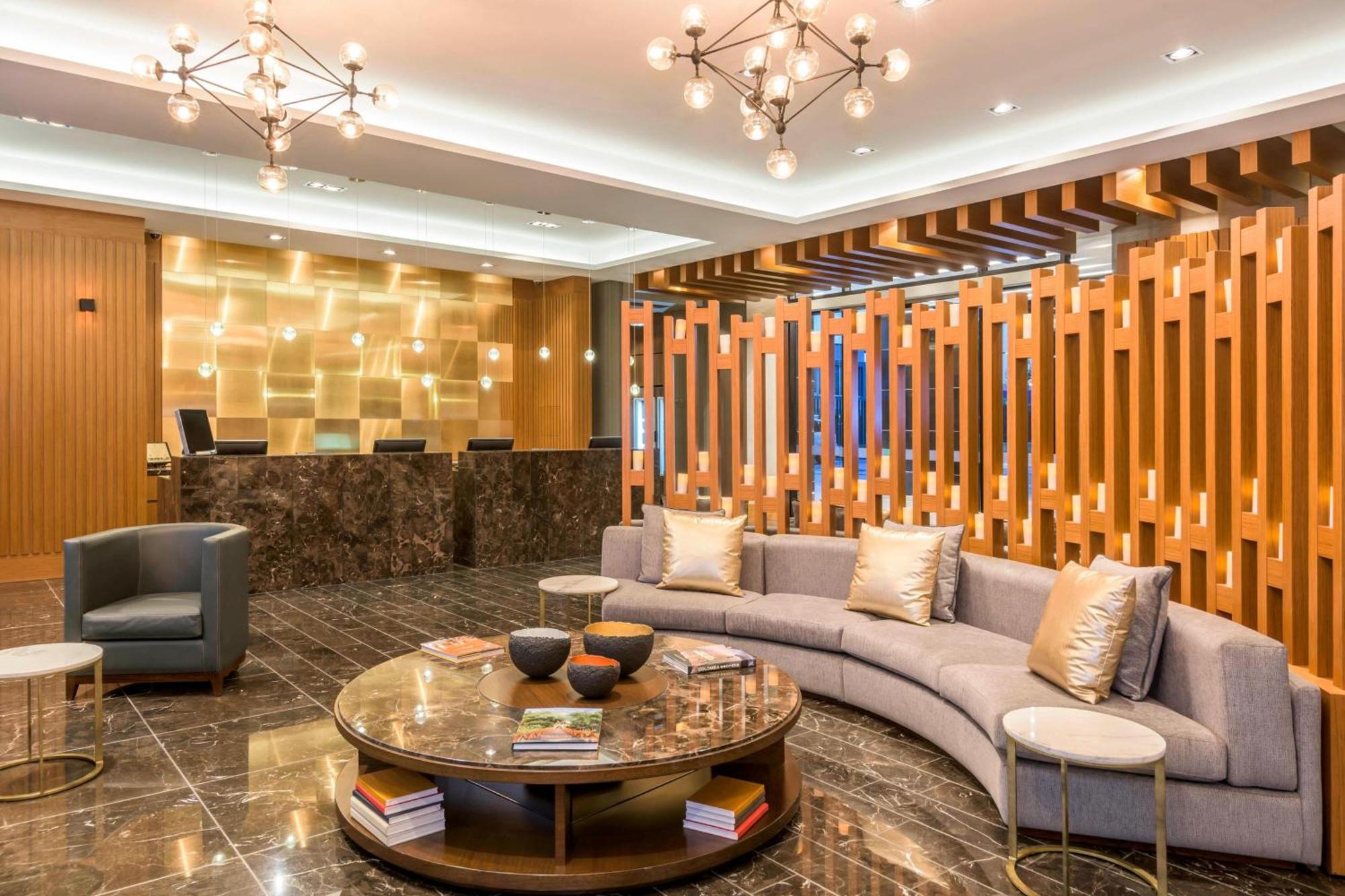 Courtyard By Marriott Bogota Airport Hotel Екстериор снимка