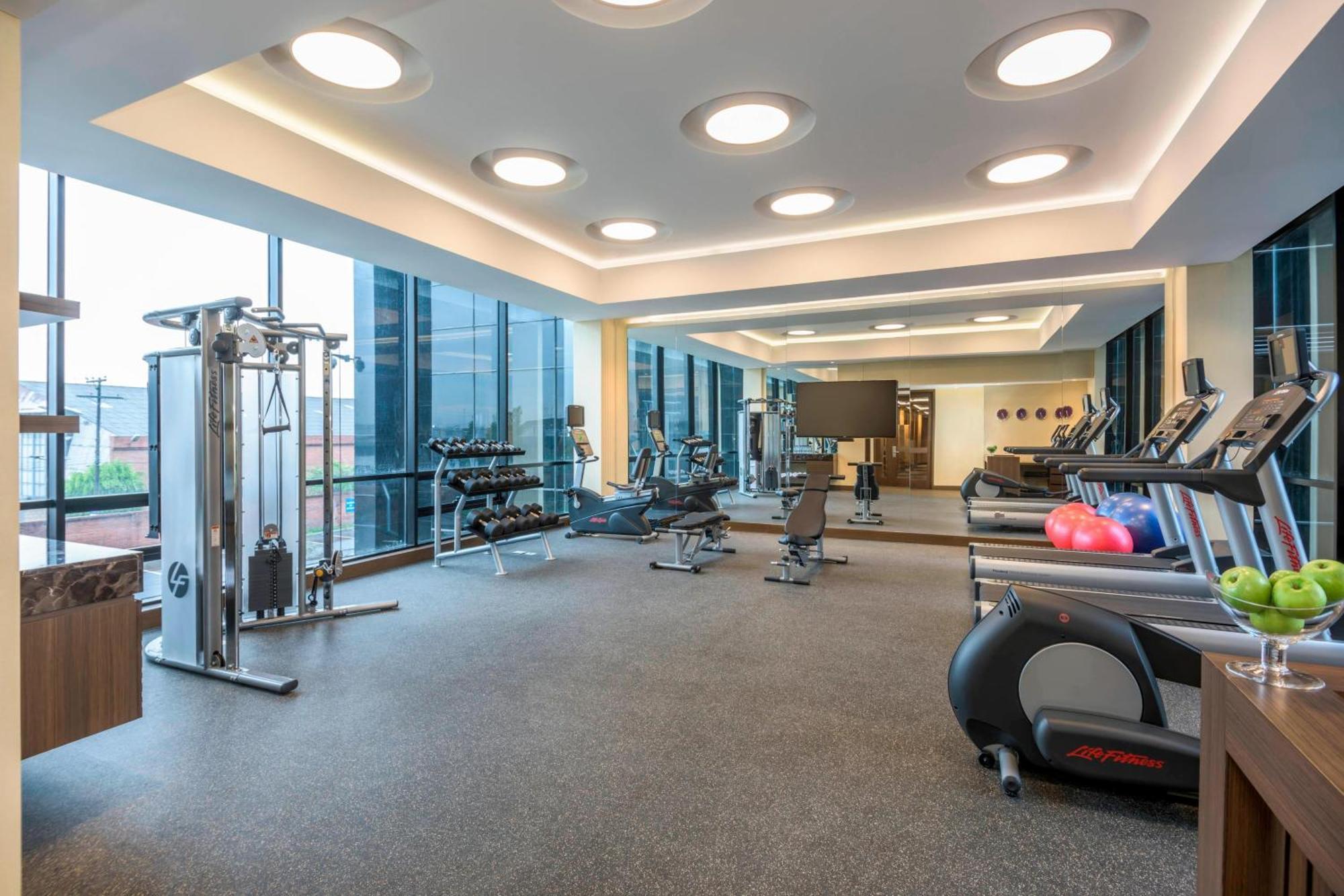 Courtyard By Marriott Bogota Airport Hotel Екстериор снимка